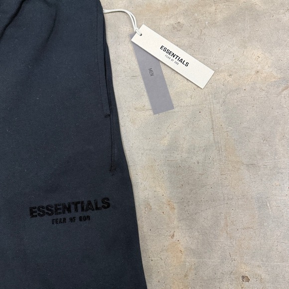 Fear of God Essentials SS22 'Stretch Limo' Relaxed Sweatpants Size XL - Picture 5 of 8